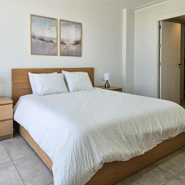 2nd floor Large Terrace & Pool views Casa Banderas - Apartamento Deluxe de 3 dormitorios - 21