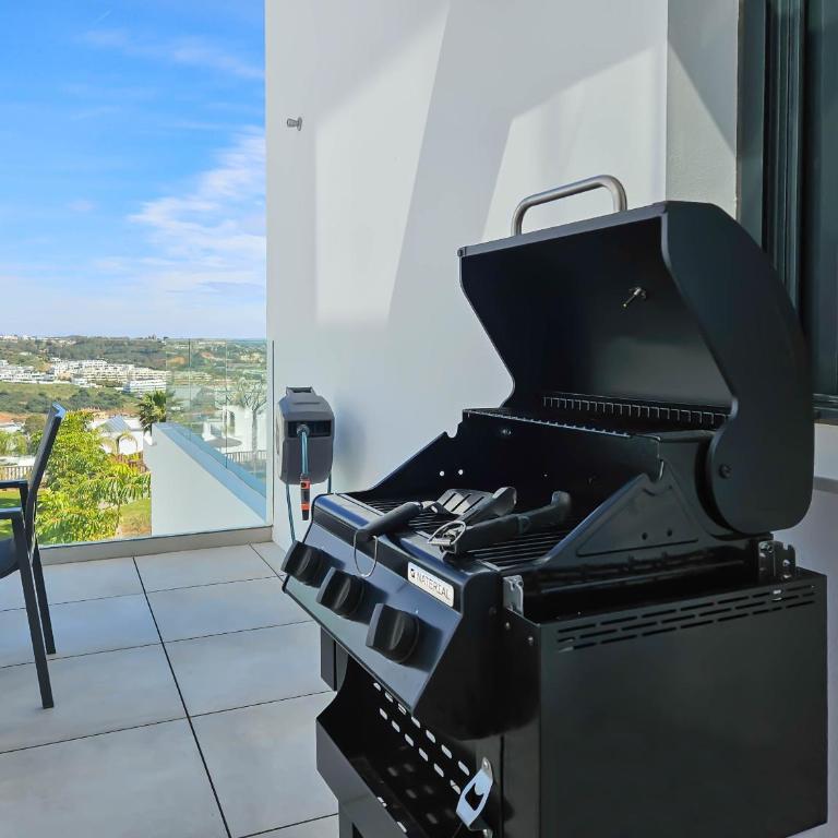 2nd floor Large Terrace & Pool views Casa Banderas - Apartamento Deluxe de 3 dormitorios - 37