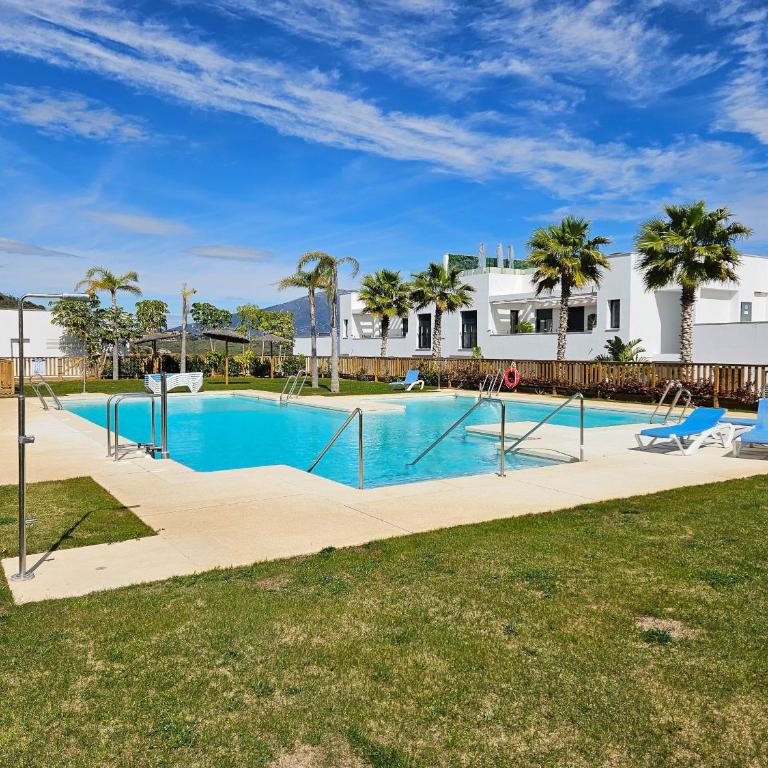 2nd floor Large Terrace & Pool views Casa Banderas - Apartamento Deluxe de 3 dormitorios - 49
