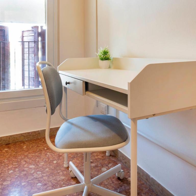Italianflat - University rooms - Camera Matrimoniale con Bagno in Comune - 12