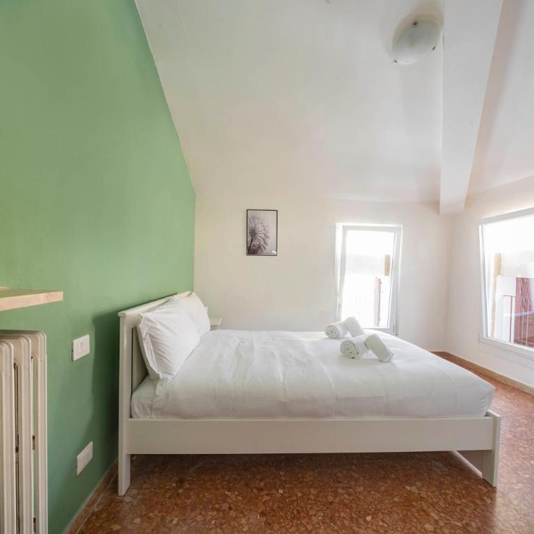 Italianflat - University rooms - Camera Matrimoniale con Bagno in Comune - 1