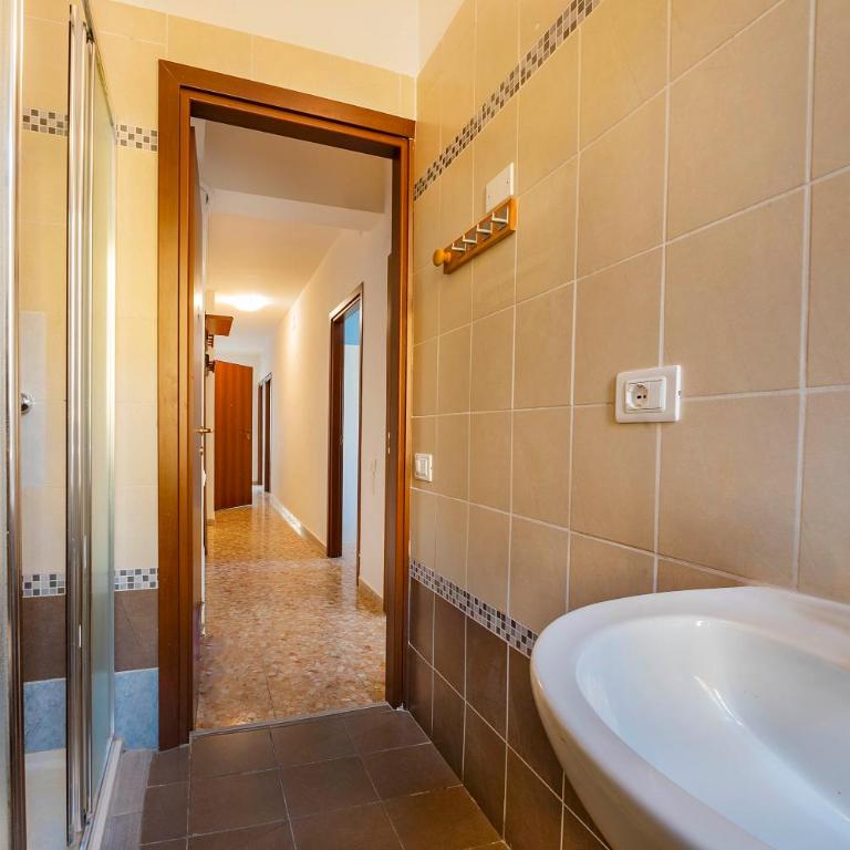 Italianflat - University rooms - Camera Matrimoniale con Bagno in Comune - 8