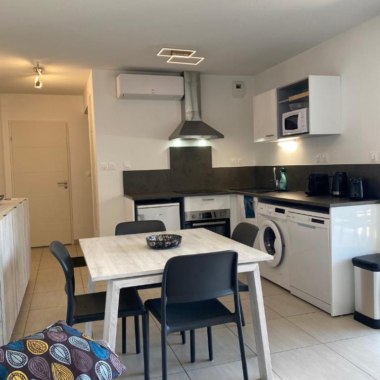 AGENCE JF IMMO - Apt 4 pers climatisation piscine et parking 300 m plages V0775 - Appartement 1 Chambre - 38