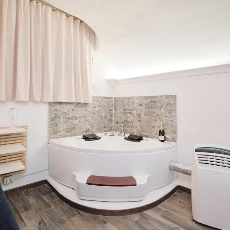 Casa Chicca Monti - Idromassaggio 900 m Colosseo - Appartamento con 1 Camera da Letto - 20