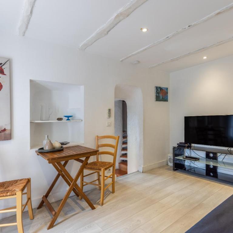 LB Vacation Rentals I Charming Little Bucolic House 5-Min From City - Maison 2 Chambres - 11