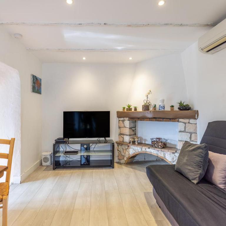 LB Vacation Rentals I Charming Little Bucolic House 5-Min From City - Maison 2 Chambres - 2