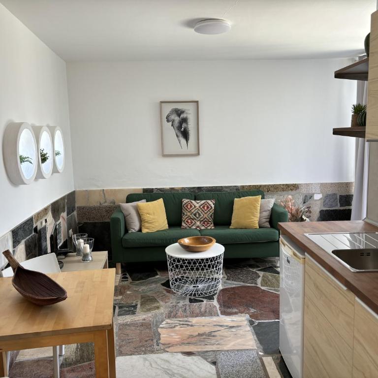 Casa Noelani - XL Family home near beach & center - Villa - 26