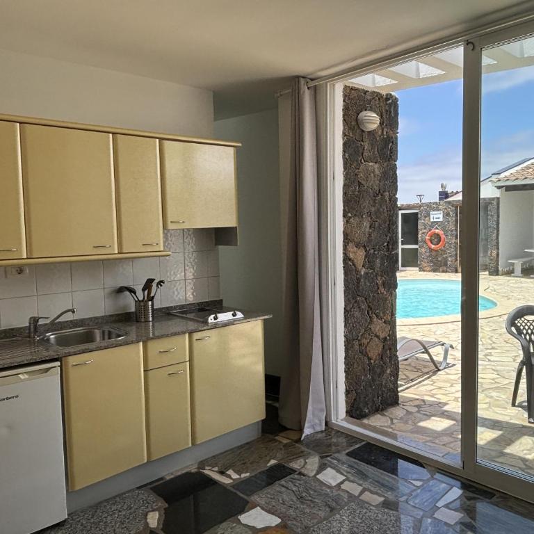 Casa Noelani - XL Family home near beach & center - Villa - 34