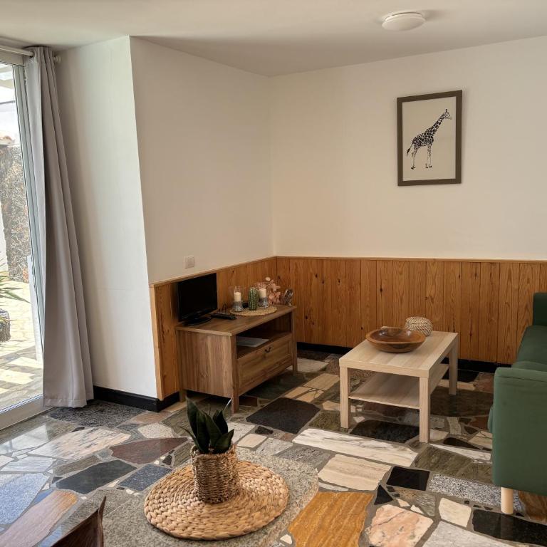 Casa Noelani - XL Family home near beach & center - Villa - 33