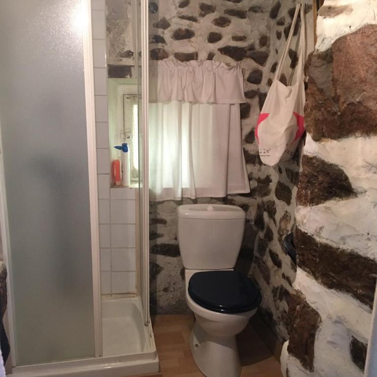 Les volets bleus - Five-Bedroom House - 14