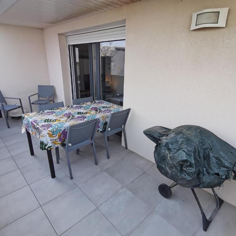 Appartement cosy à Valras-Plage 5 min à pied de la mer Climatisé 2 chambres Terrasse - Appartement 2 Chambres - 10
