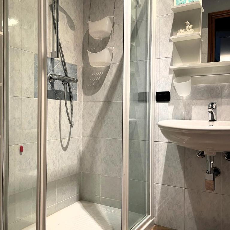Casa Magenta Giardino Privato e Piscina nel Borgo - Appartamento - 55