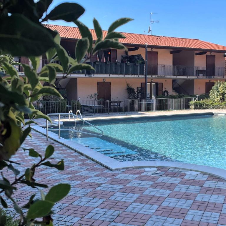 Casa Magenta Giardino Privato e Piscina nel Borgo - Appartamento - 60