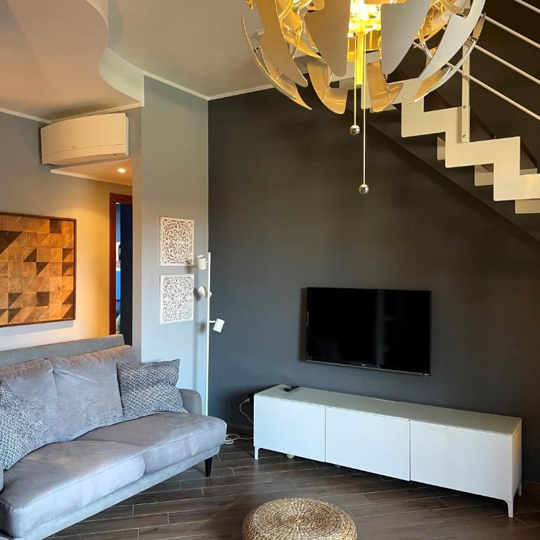 Casa Magenta Giardino Privato e Piscina nel Borgo - Appartamento - 8