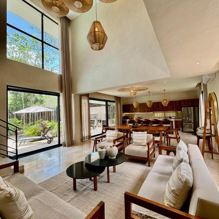 Casa LAAK, luxury villa, 5 br, 7 bt, heated pool - Villa - 5