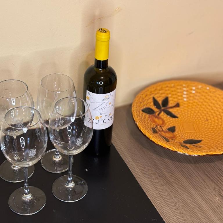 HI Youth and Business Apartments - Standardni Apartman - 4