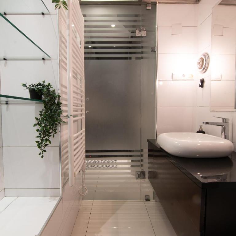 Astra Apartment - One-Bedroom Apartment - 22