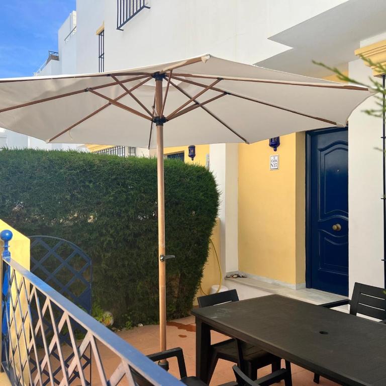 Casa en el centro de Conil para familias - Casa de 3 dormitorios - 1