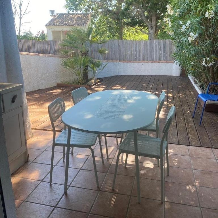 Le Mazet de la Sauvagine - Three-Bedroom House - 6