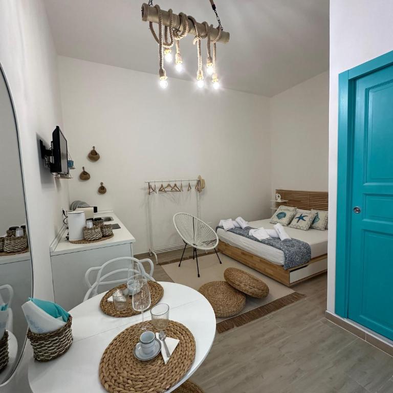 Molly's Home Otranto - One-Bedroom Apartment - 1