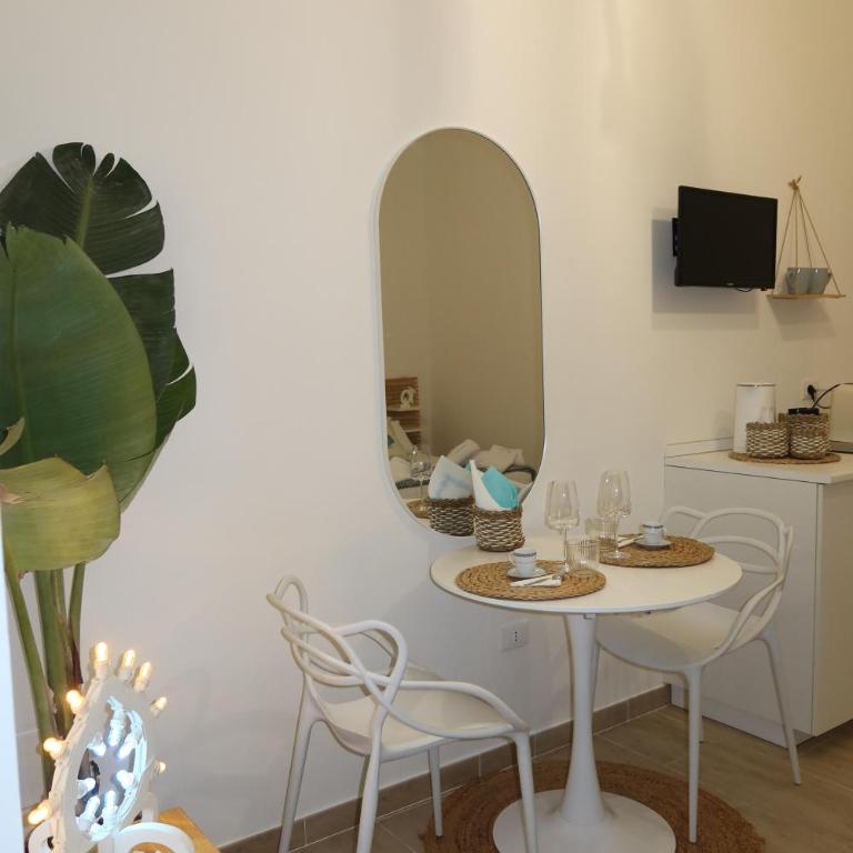 Molly's Home Otranto - One-Bedroom Apartment - 10