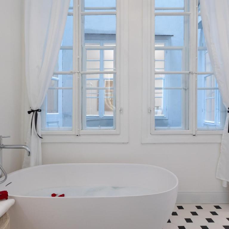 Jonathan Luxury Apartment Trieste Station - Appartamento con 2 Camere da Letto - 8