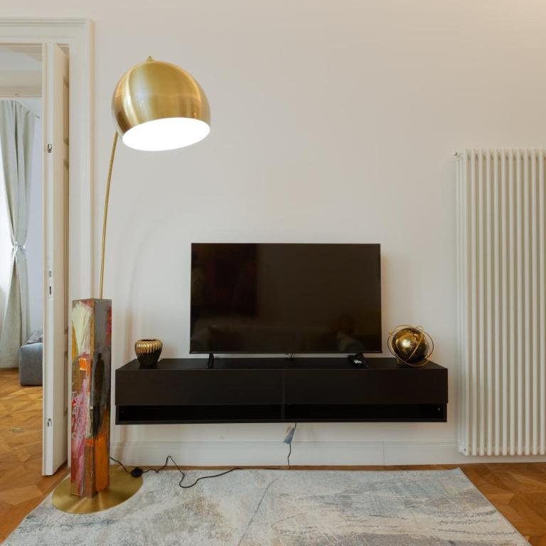Jonathan Luxury Apartment Trieste Station - Appartamento con 2 Camere da Letto - 12