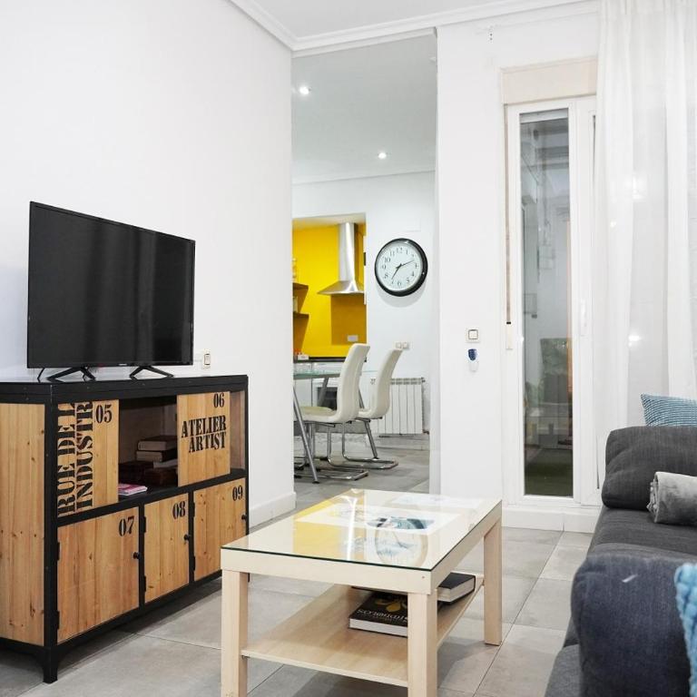 Chueca Gran Vía - One-Bedroom Apartment - 4