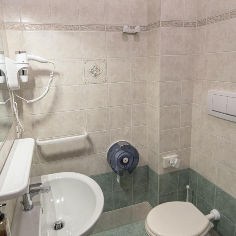 Sottoassisi - Guest House - Comfort Quadruple Room - 10
