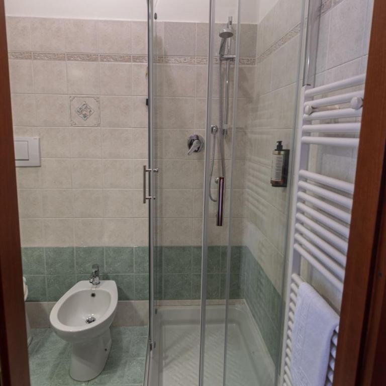 Sottoassisi - Guest House - Comfort Quadruple Room - 11