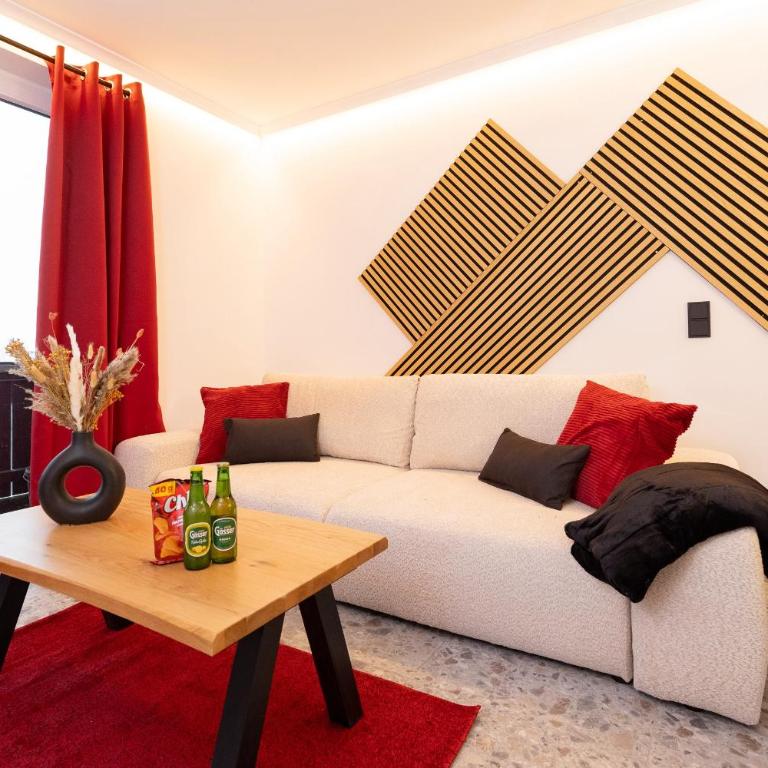 Mäxle Apartments - One-Bedroom Apartment with Balcony and Mountain View - 4