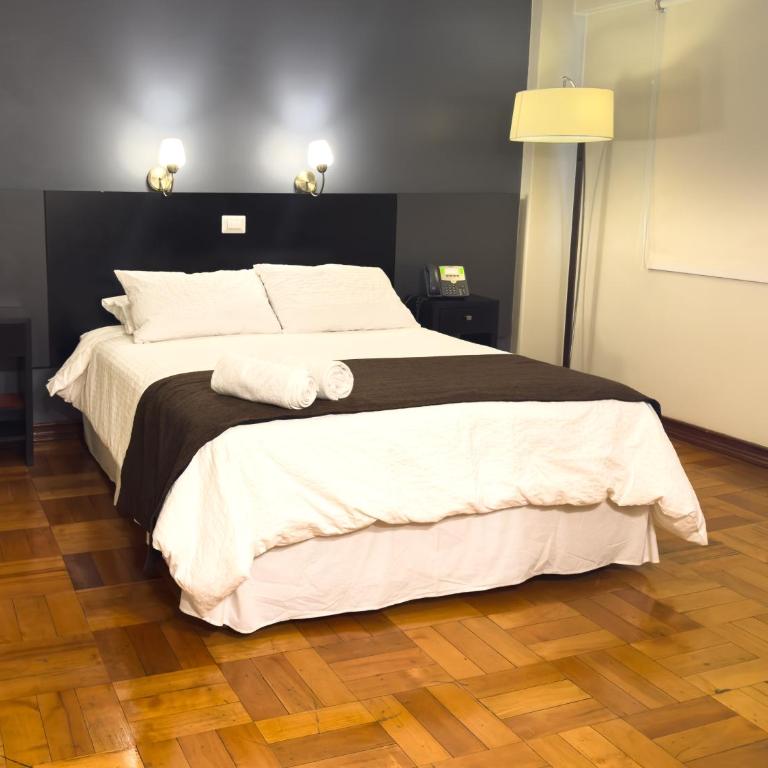 Hotel Plaza Ñuñoa - Habitación con cama grande - 13
