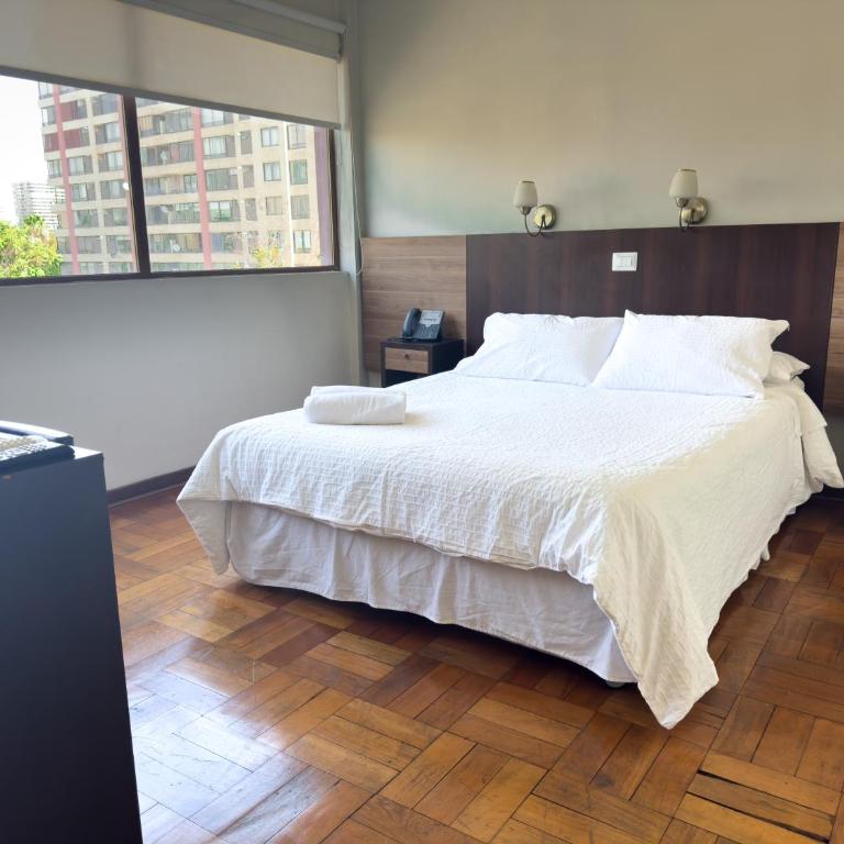 Hotel Plaza Ñuñoa - Habitación con cama grande - 14