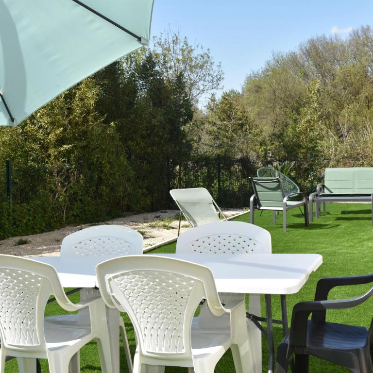 La Villa du Sud, Arles Camargue - Villa with Garden View - 1