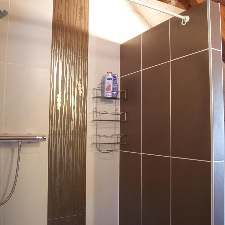 B&B Le Sourire du Lac - Chambre Familiale avec Salle de Bains Privative - 10