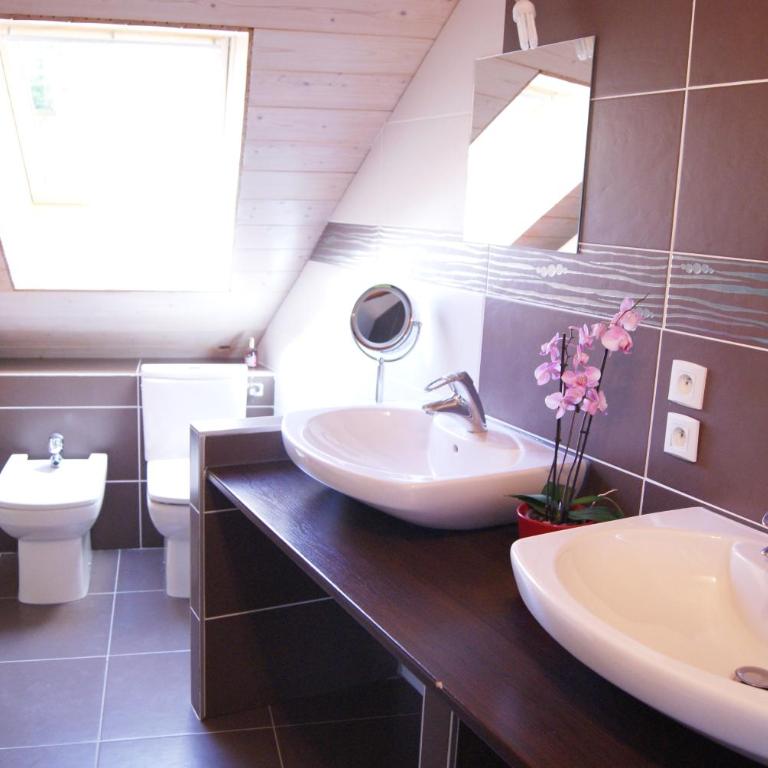 B&B Le Sourire du Lac - Chambre Familiale avec Salle de Bains Privative - 2