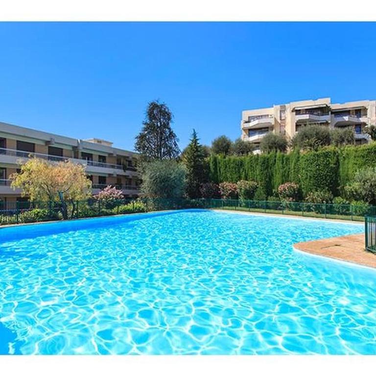 Condo in a private residence with pool - Appartement 1 Chambre avec Terrasse - 5
