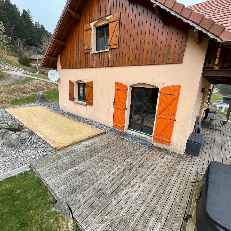 La Gouleote Spacieuse maison type chalet avec jacuzzi, sauna, pétanque - Chalet - 30