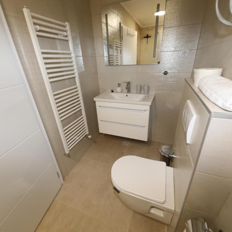 Apartments Tvrtko - Apartman - Prizemlje - 10