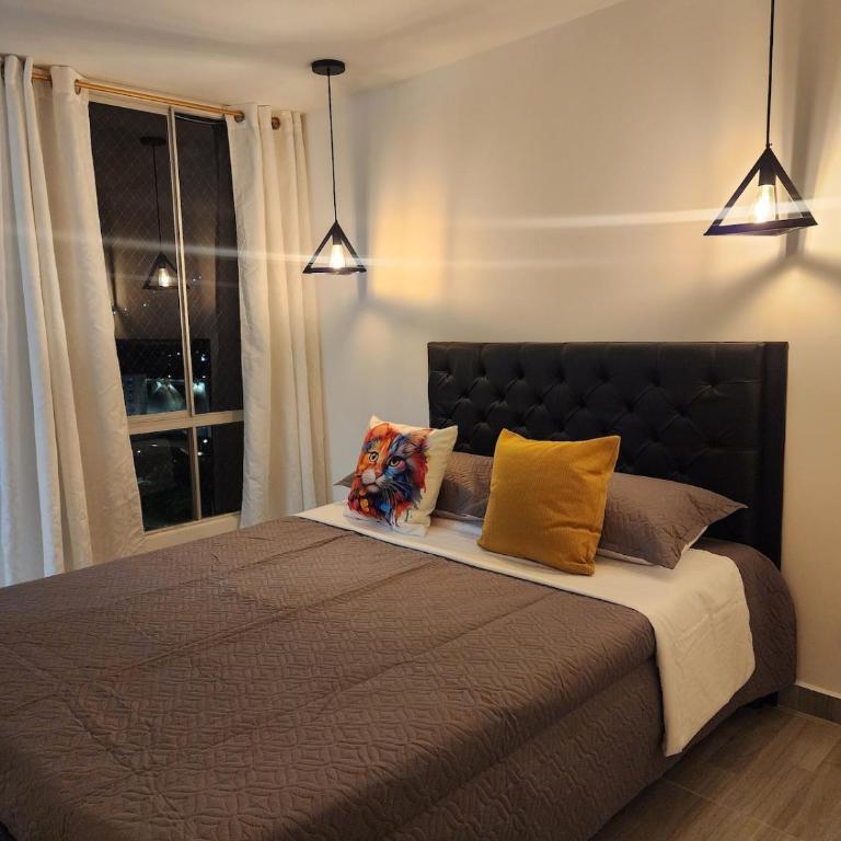 Departamento a pasos del Metro y centro comercial - Apartamento de 2 dormitorios con balcón - 16