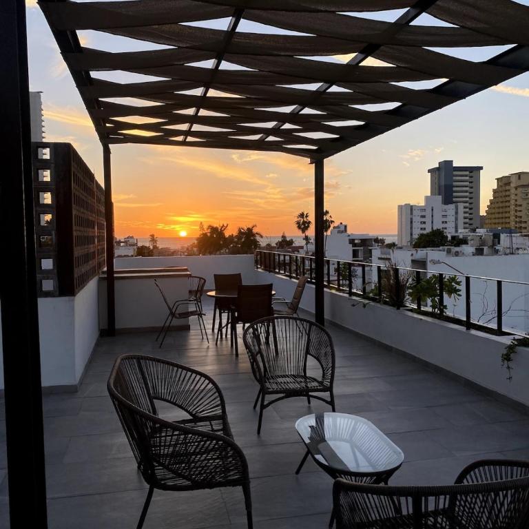 few steps from the beach, at golden zone - Three-Bedroom Apartment - 1