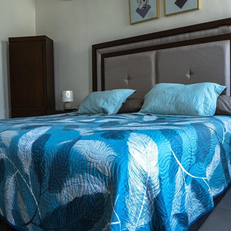 few steps from the beach, at golden zone - Three-Bedroom Apartment - 23