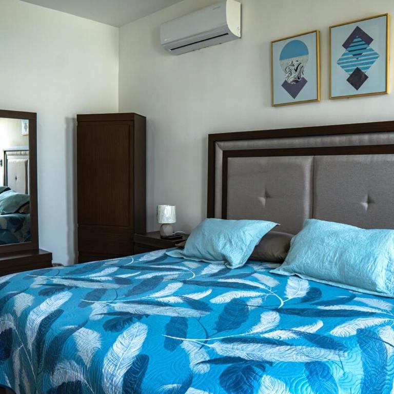 few steps from the beach, at golden zone - Three-Bedroom Apartment - 25