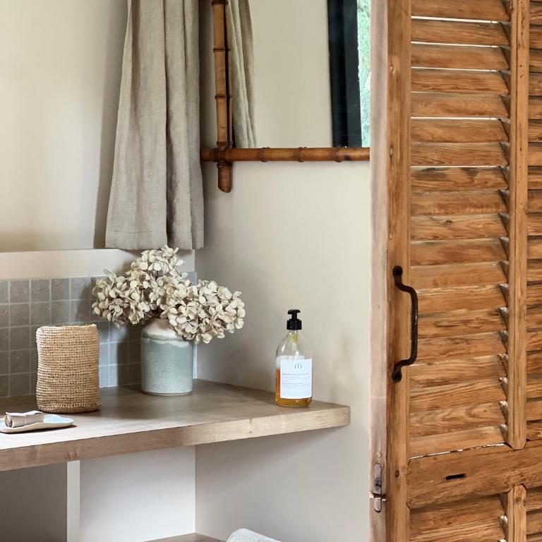 Chambre d'hôtes Les Îles Vagabondes - Chambre Familiale avec Terrasse - 6