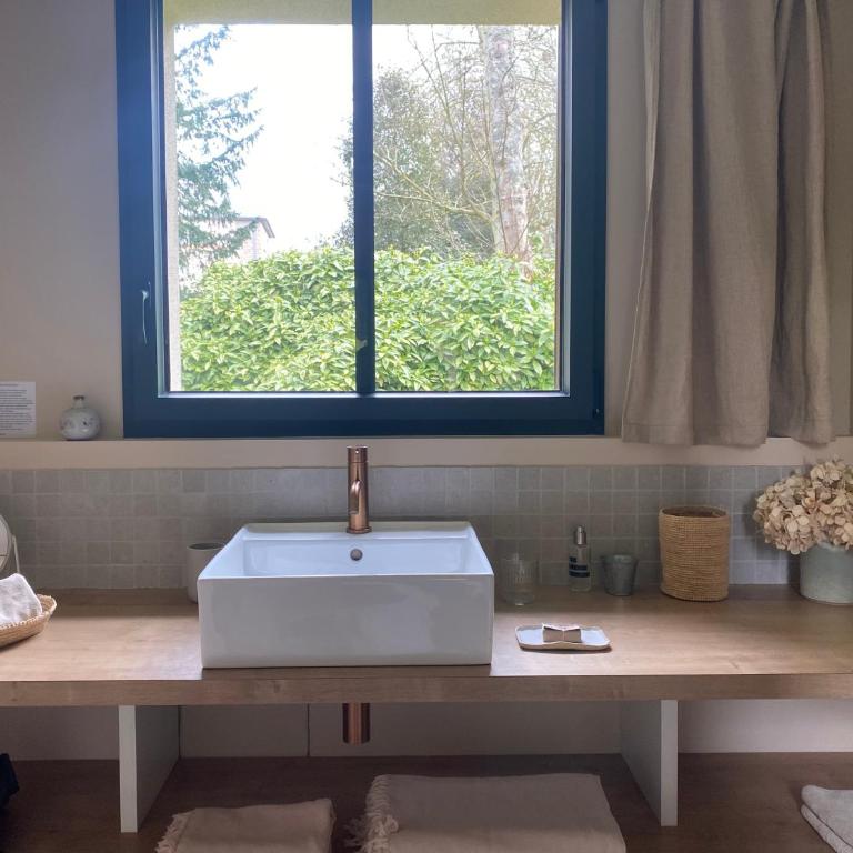Chambre d'hôtes Les Îles Vagabondes - Chambre Familiale avec Terrasse - 8