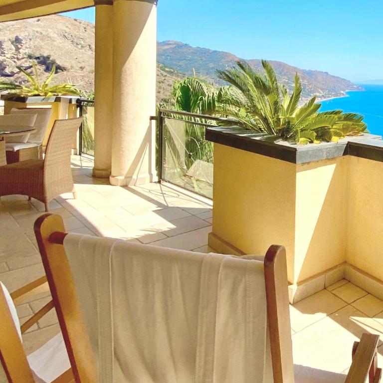 PANORAMIC RESIDENCE TAORMINA SeaView Apartment Pool - Apartment with Sea View - 15