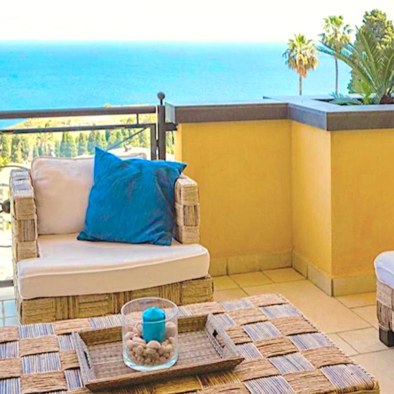 PANORAMIC RESIDENCE TAORMINA SeaView Apartment Pool - Apartment with Sea View - 13