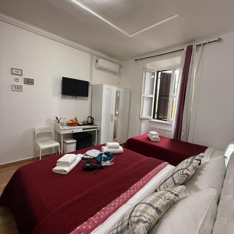 sweety rome - Camera Tripla con Bagno Privato - 10