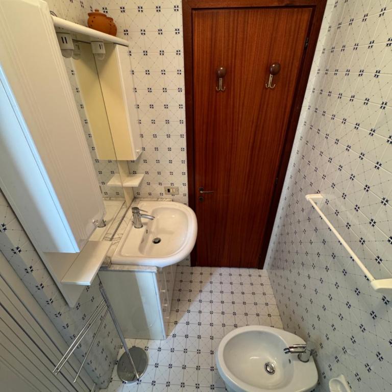Apartment with stunning sea view - Wi-Fi, free parking, large terrace and comfort - Two-Bedroom Apartment - 25