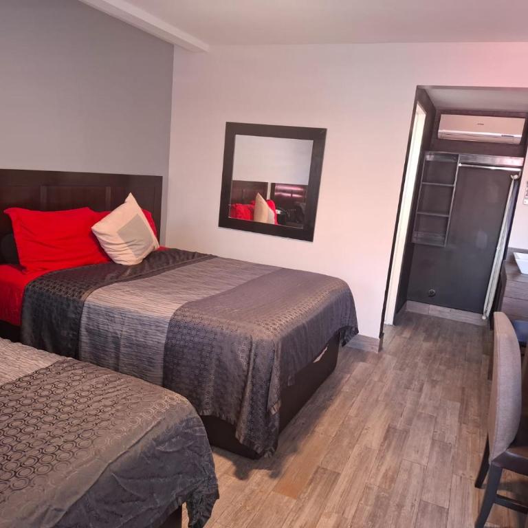 Lizvan Hotel-Motel - Standard Double Room - 4